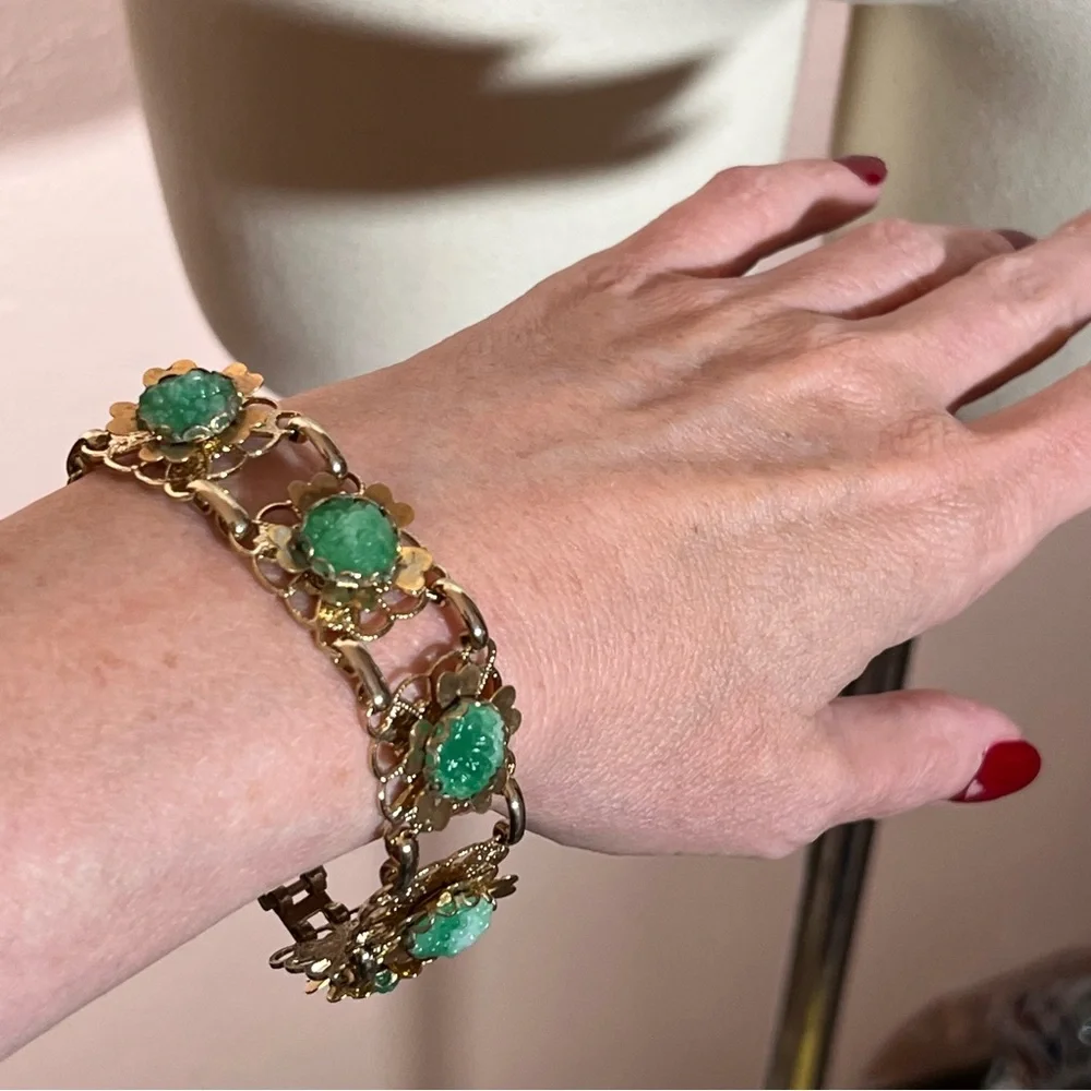 Vintage antique 1940's Art deco Green Peeking Glass Gold wide Bracelet